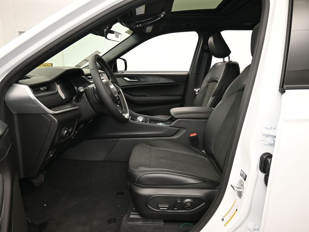 Used 2025 Bright White Clearcoat Jeep Altitude X image 12