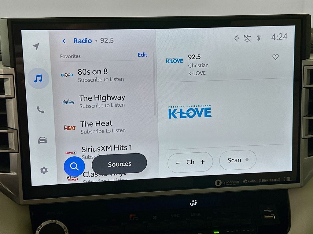 Thumbnail: 2023 Toyota Tundra - 15