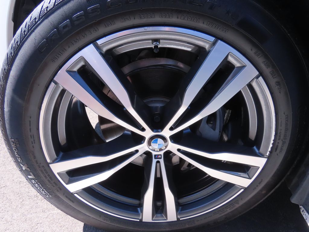 Thumbnail: 2020 BMW X7 - 15