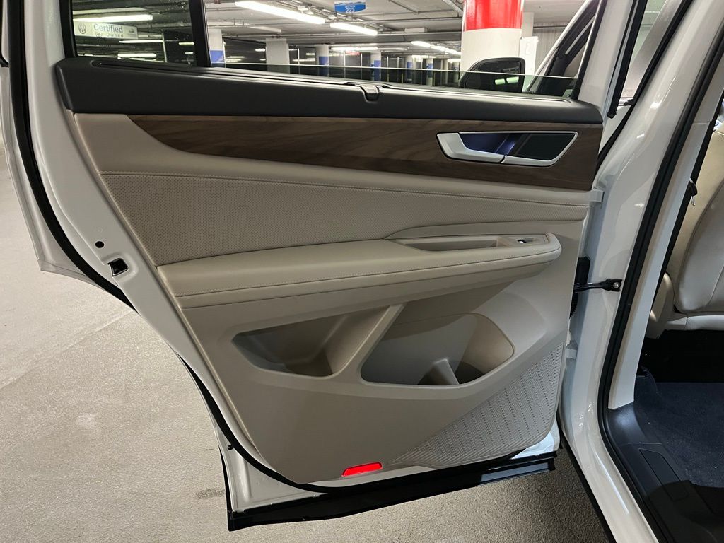 2026 Volkswagen Atlas SE w/Tech - Photo 20