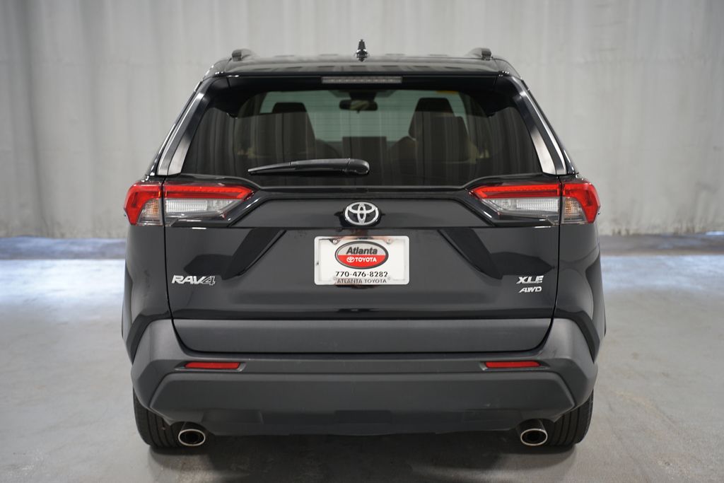 2021 Toyota RAV4 XLE 7