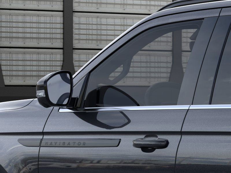 Thumbnail: 2025 Lincoln Navigator - 20