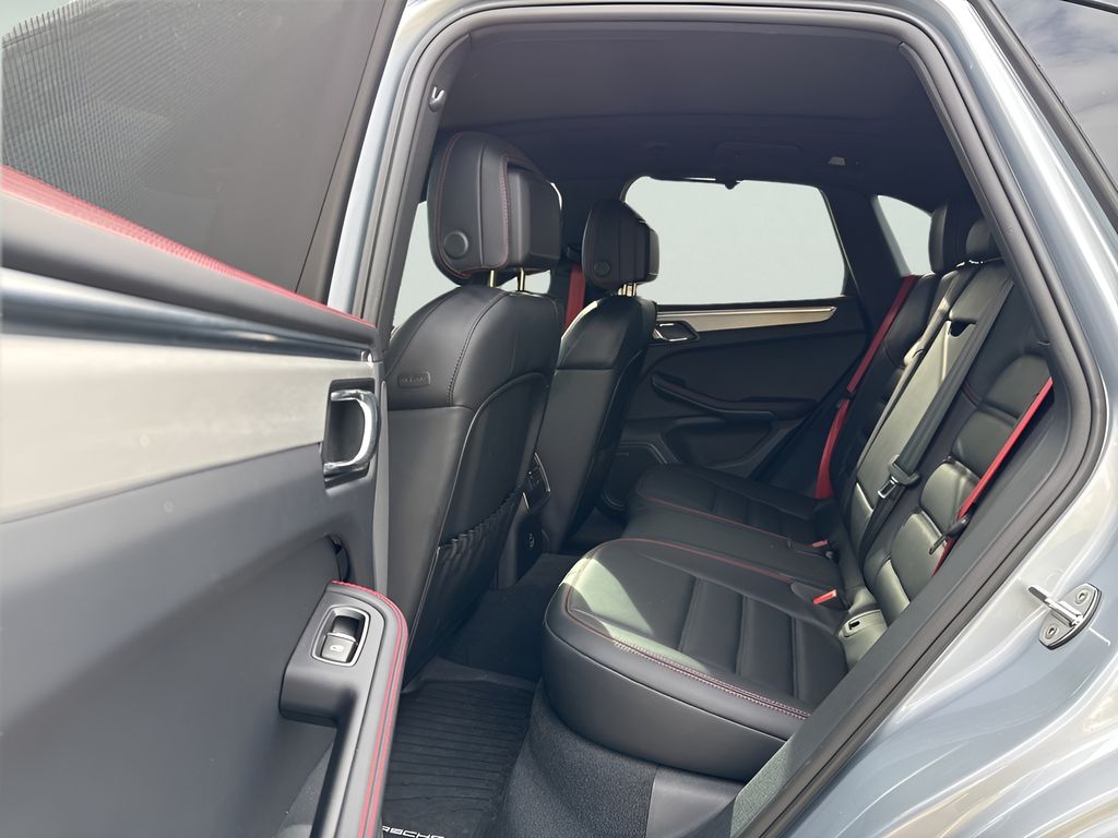 2024 Porsche Macan