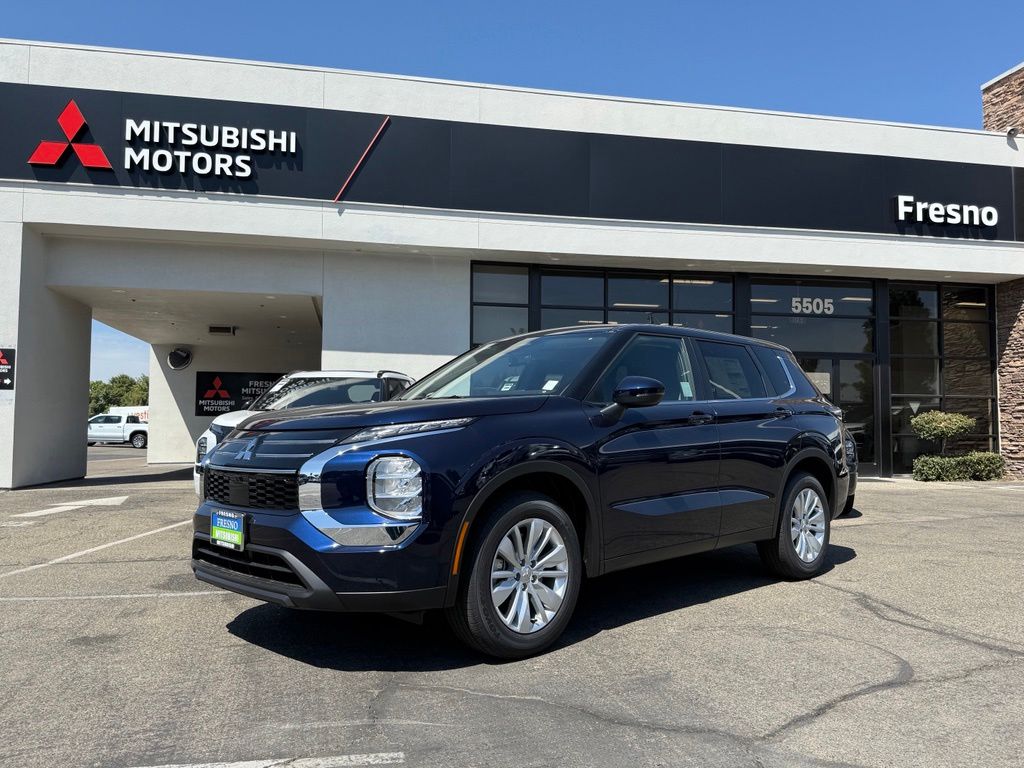 2026 Mitsubishi Outlander ES