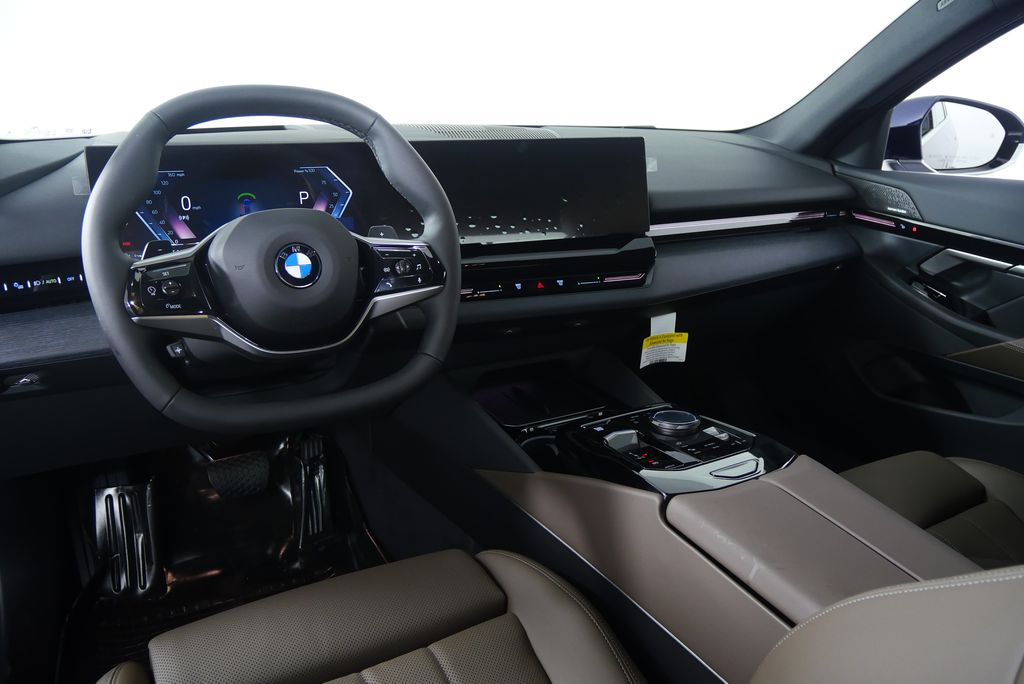 Thumbnail: 2026 BMW 5 Series - 18
