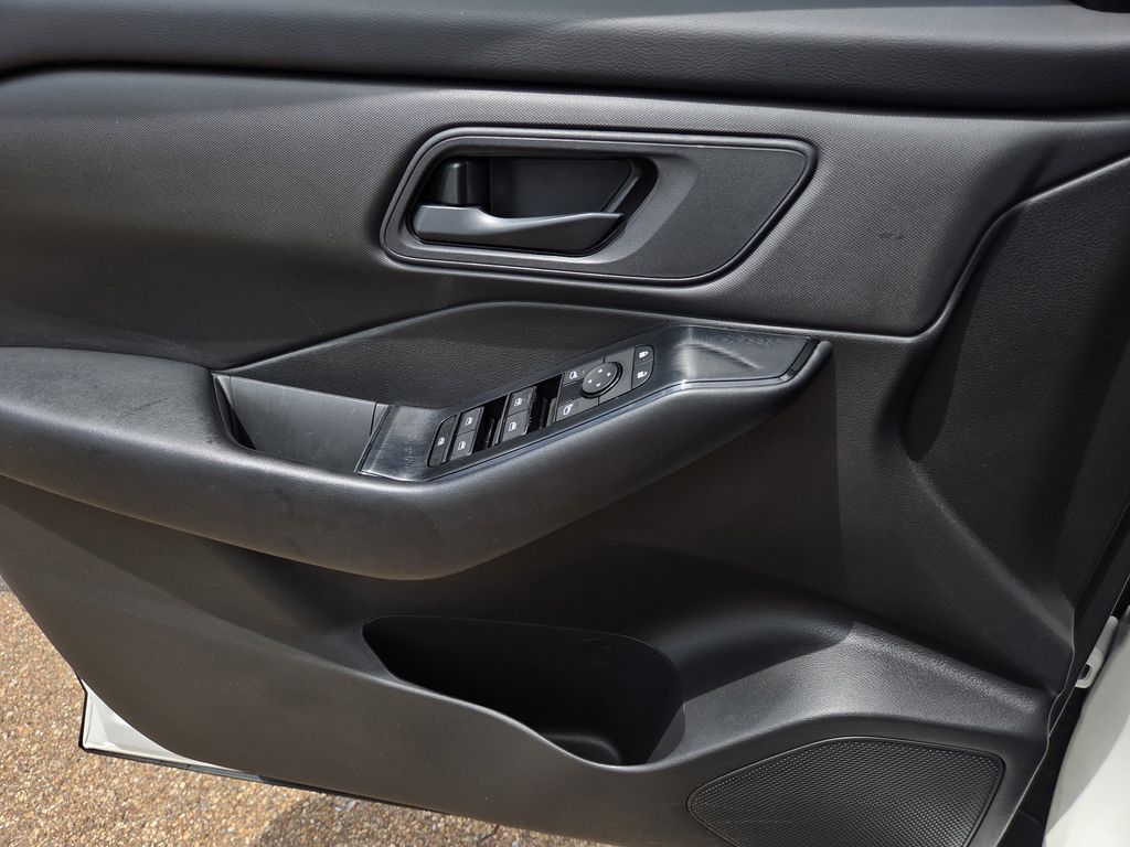 Used 2024 Nissan Rogue SUV