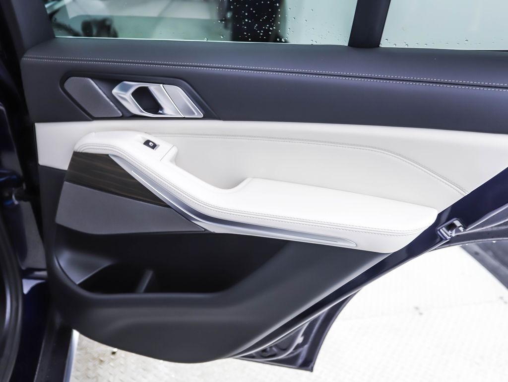 Thumbnail: 2026 BMW X5 - 24