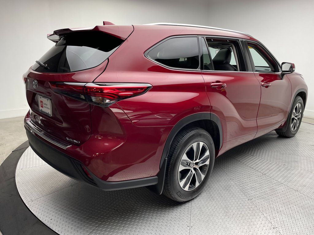 Thumbnail: 2021 Toyota Highlander - 5