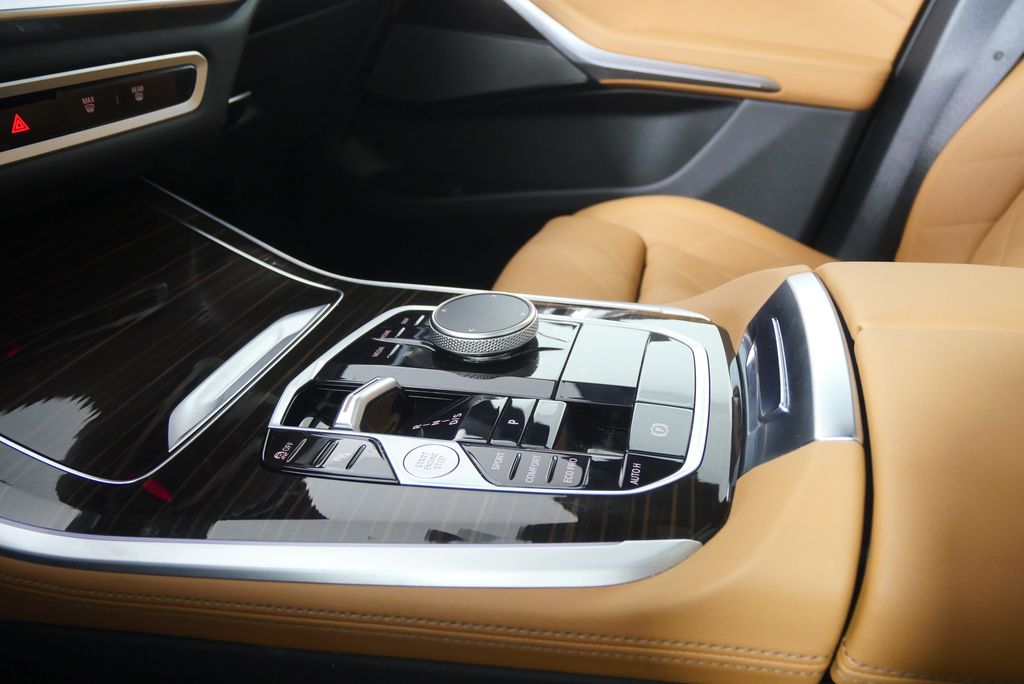 Thumbnail: 2026 BMW X5 - 27