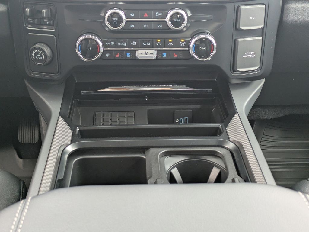 2026 Ford F-350 Super Duty LARIAT