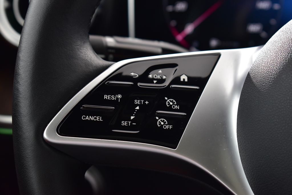 Thumbnail: 2025 Mercedes-Benz C-Class - 17