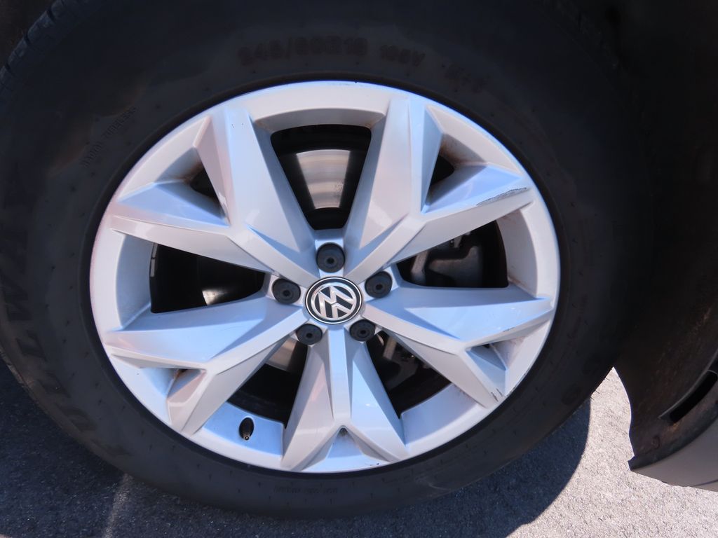 Thumbnail: 2018 Volkswagen Atlas - 18