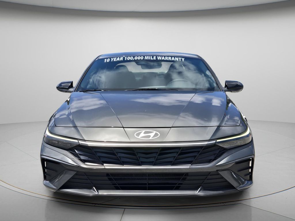 2025 Hyundai Elantra - $17,999
