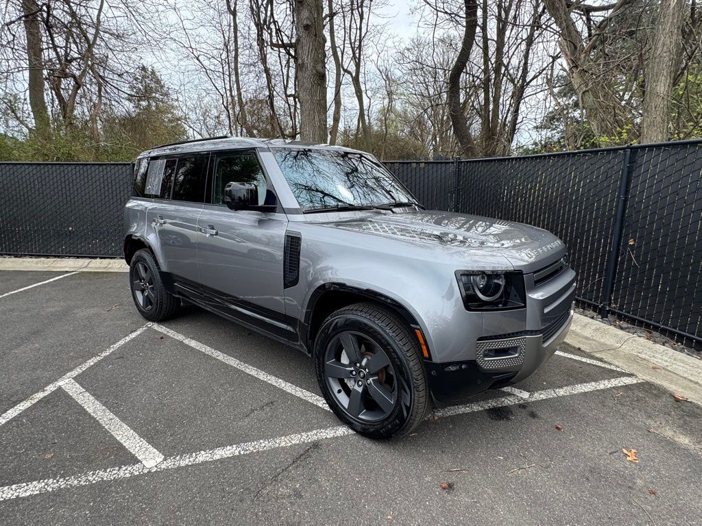 2022 Land Rover Defender 110 28