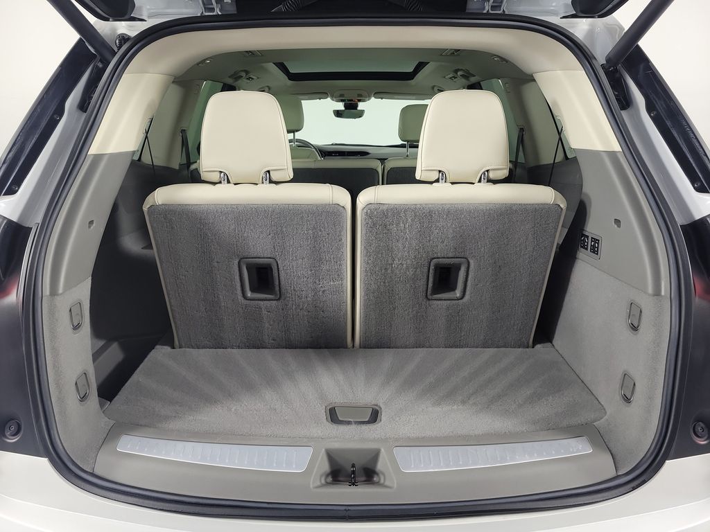 2023 Cadillac XT6 Premium Luxury - 8