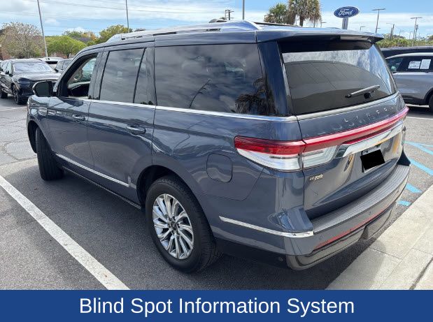 2022 Lincoln Navigator Standard