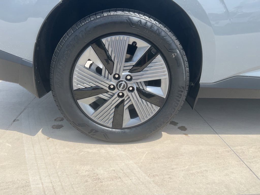 2025 Boulder Gray Pearl/Super Black Nissan Murano SL AWD SUV