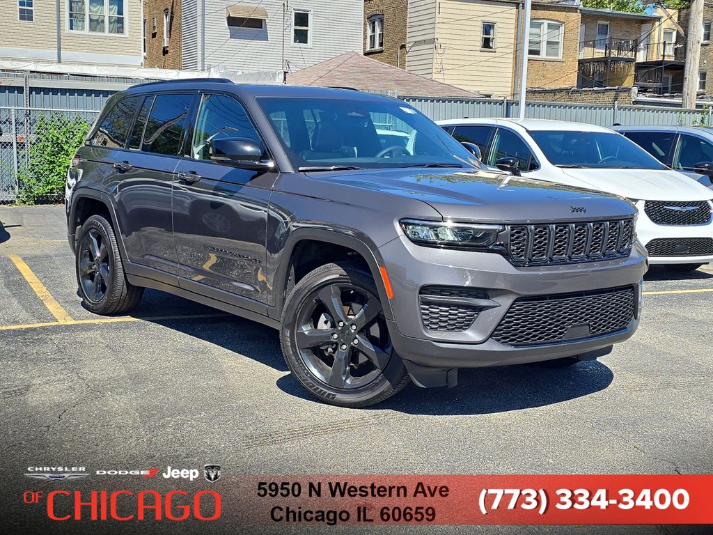Baltic Gray Metallic Clearcoat 2025 Jeep Grand Cherokee Altitude X 4WD SUV / Crossover Four-Wheel Drive 8-Speed Automatic