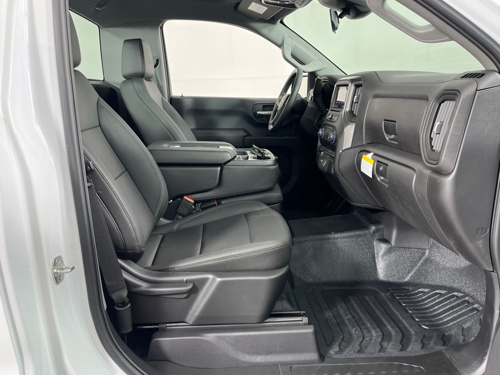 Thumbnail: 2026 Chevrolet Silverado 1500 - 8