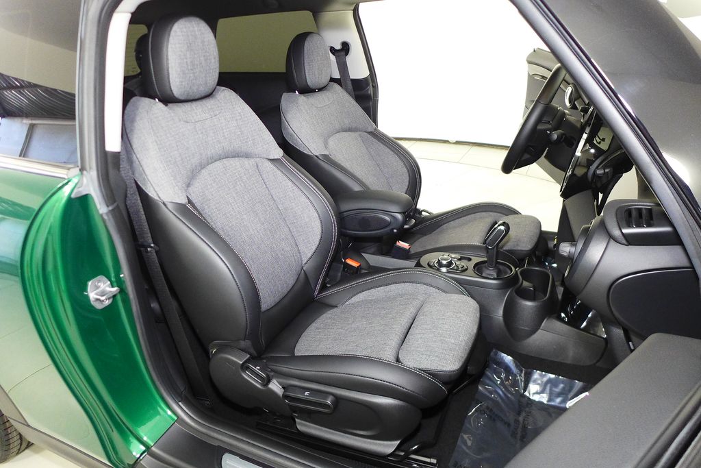 Thumbnail: 2022 MINI Cooper - 20