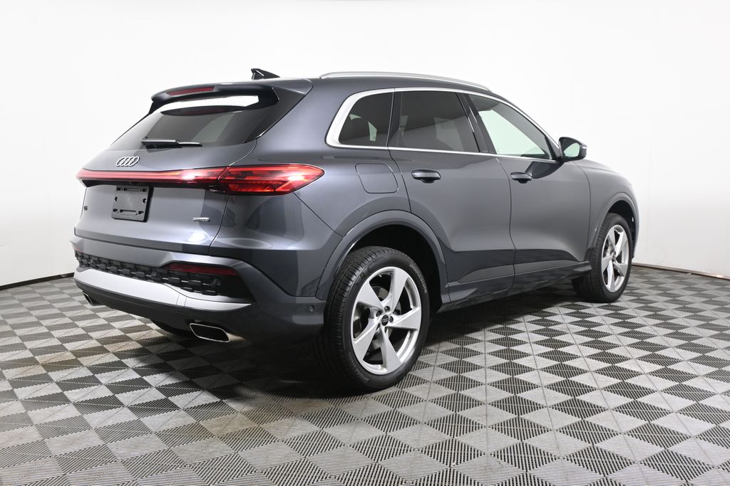 Thumbnail: 2025 Audi Q5 - 7