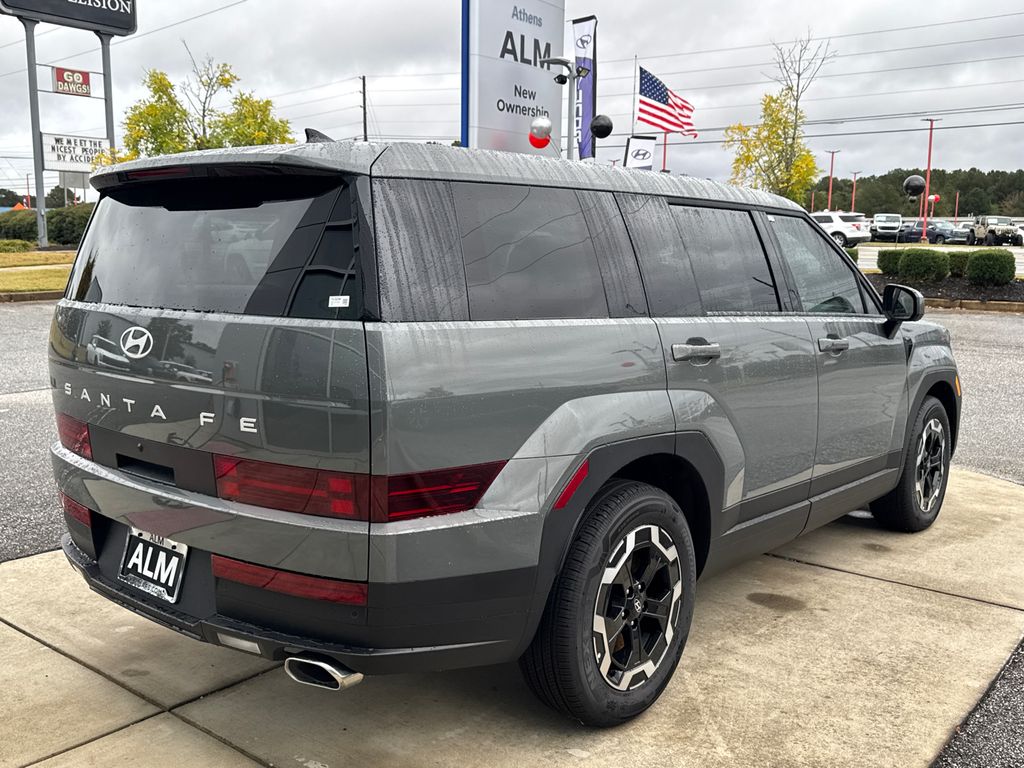 2026 Hyundai Santa Fe SE photo 2