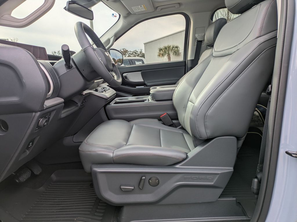 2025 Ford Expedition Active MAX