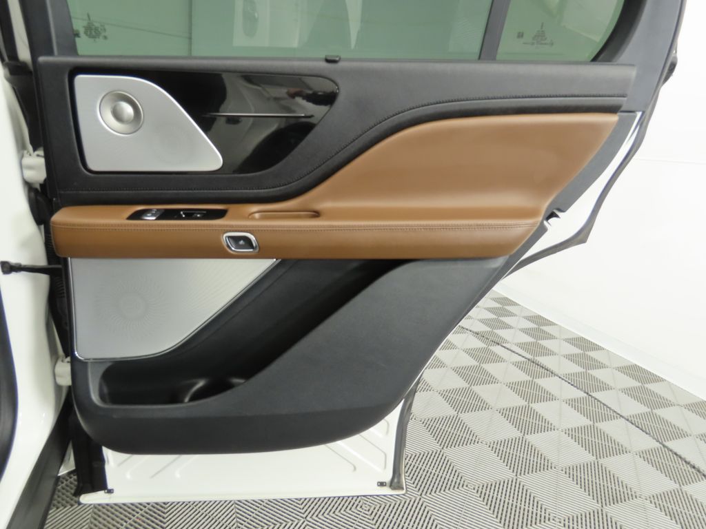 2020 Lincoln Aviator Reserve 28