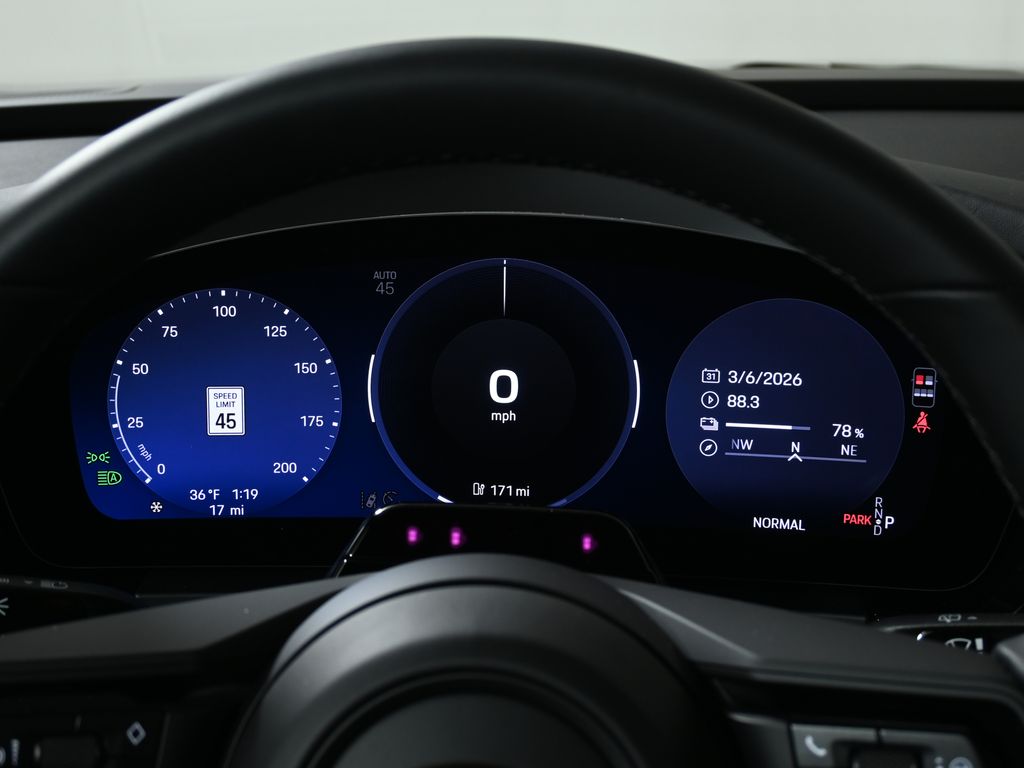 Thumbnail: 2026 Porsche Macan - 20