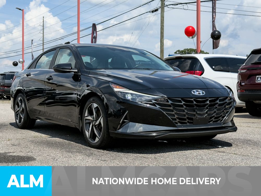 Used 2023 Black Hyundai Limited image 4