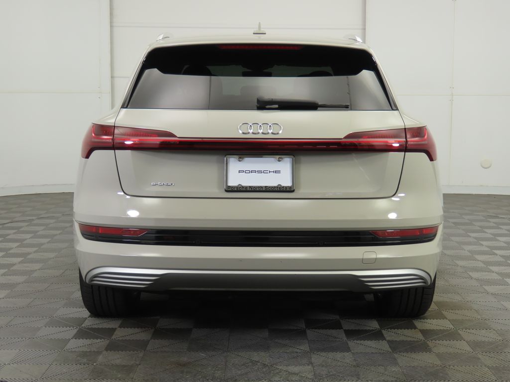 2019 Audi e-tron Prestige 4