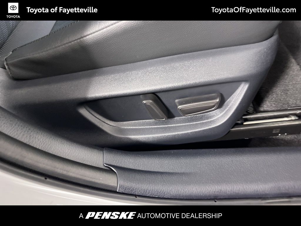 Thumbnail: 2025 Toyota Camry - 7