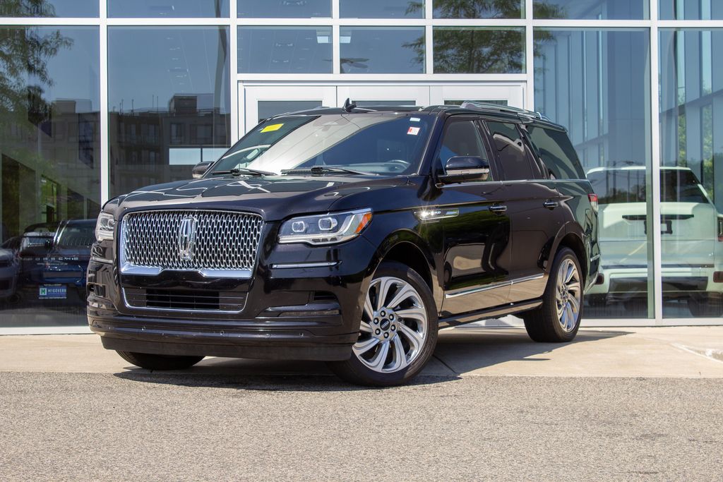 Black Metallic 2024 Lincoln Navigator SUV / Crossover Four-Wheel Drive Automatic