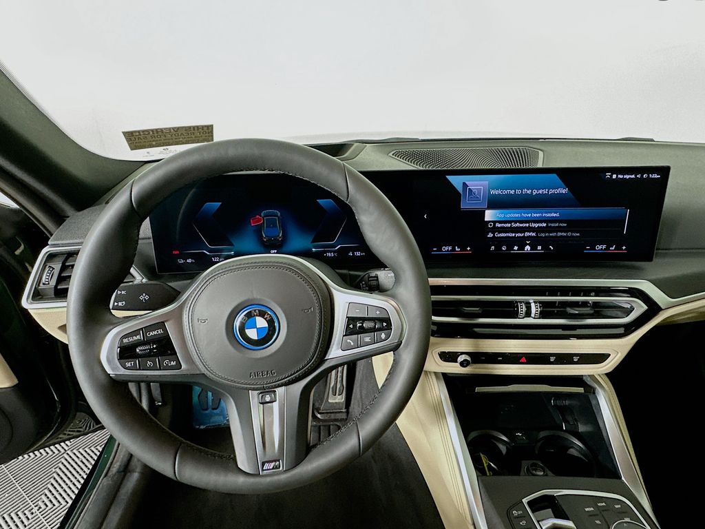 2024 BMW i4 eDrive35 11