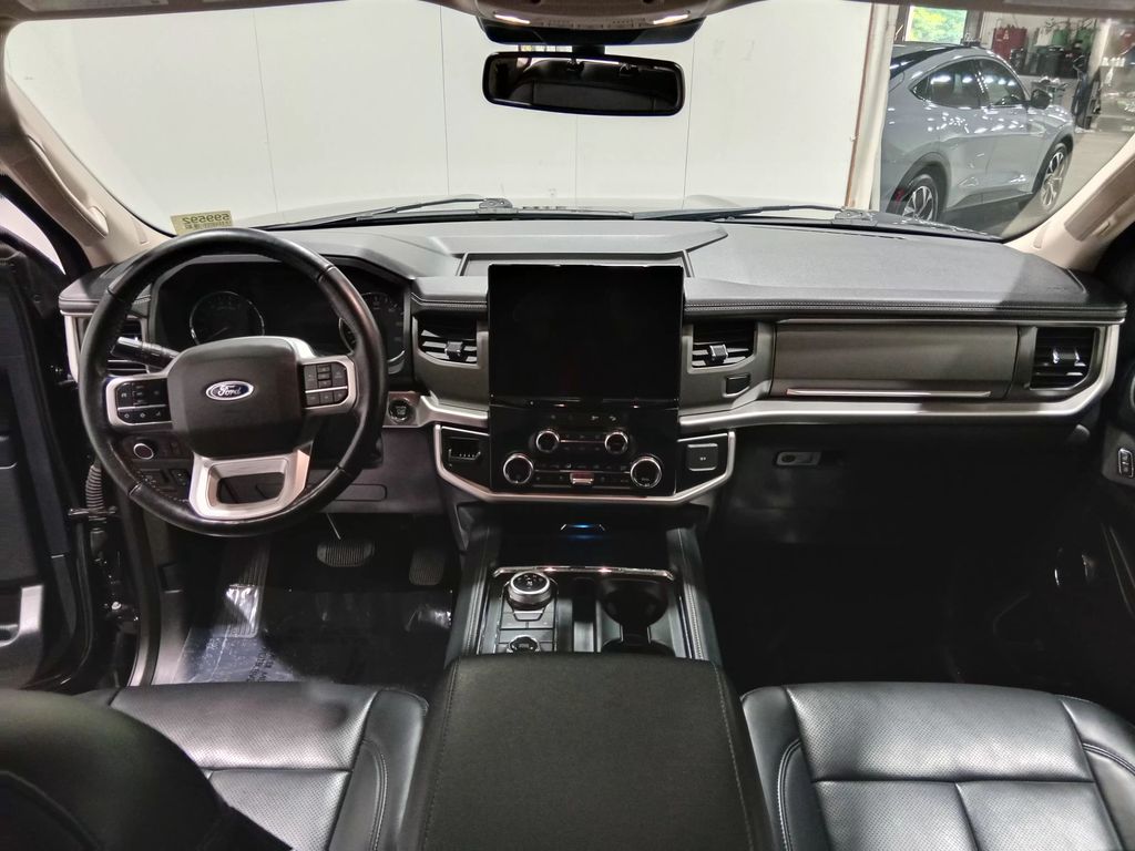 2024 Ford Expedition XLT MAX