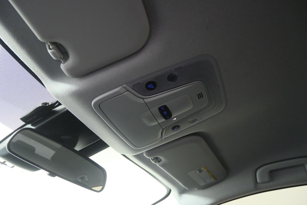 Thumbnail: 2017 Toyota Prius - 16