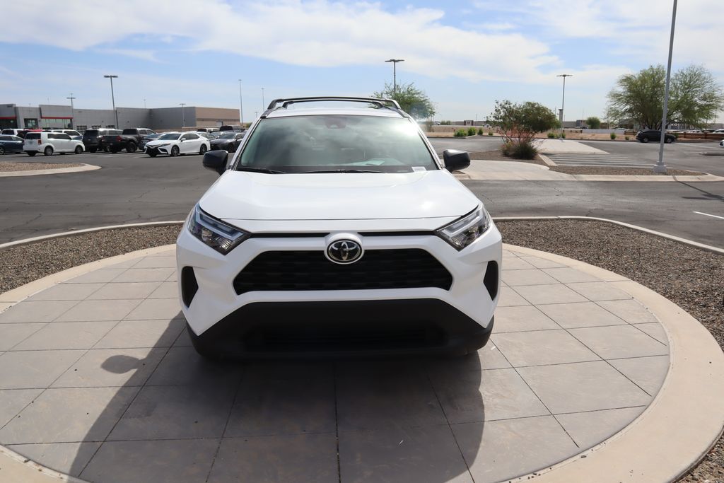 2025 Toyota RAV4 LE 2