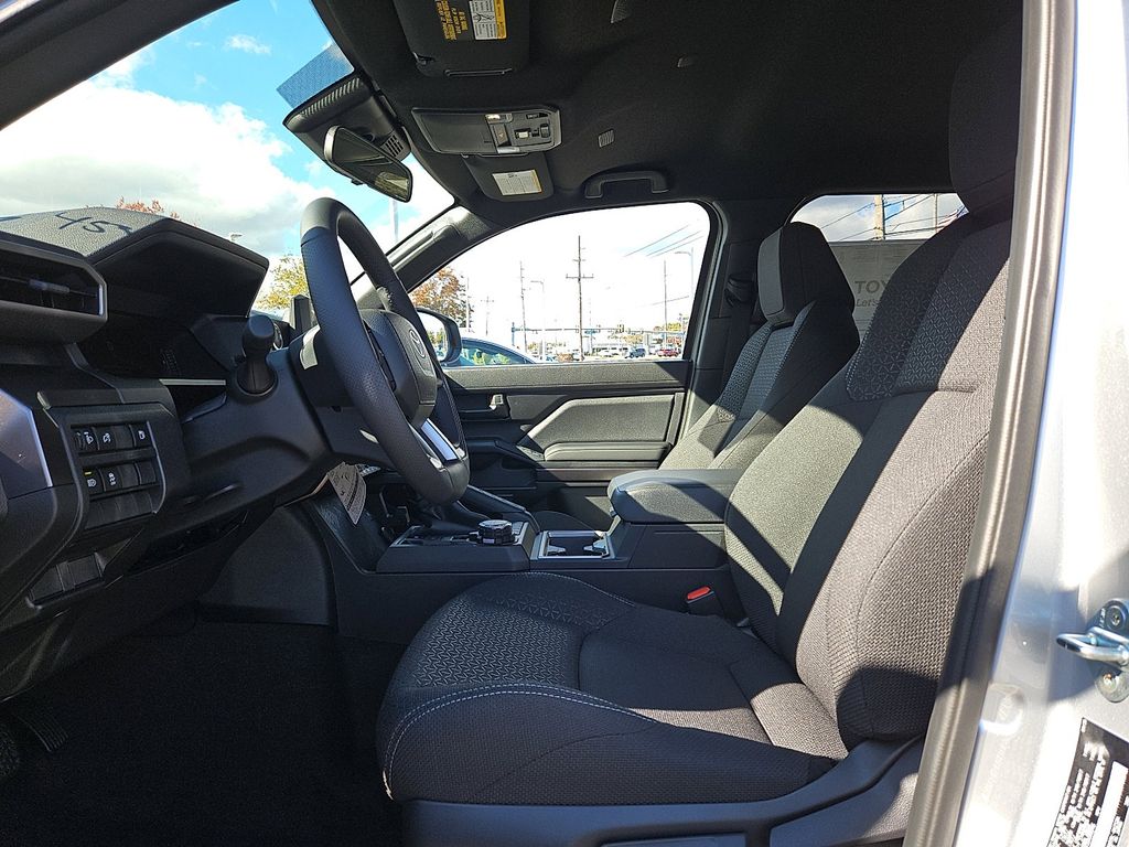 Thumbnail: 2025 Toyota 4Runner - 12