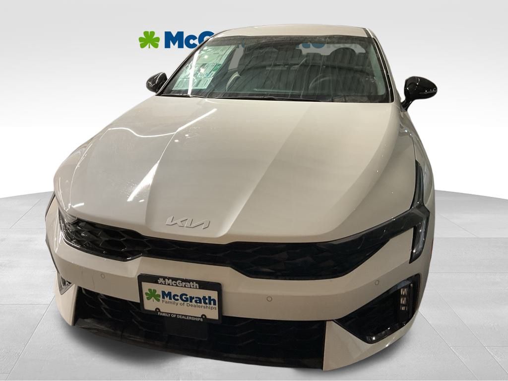 New 2026 White Kia GT-Line image 8