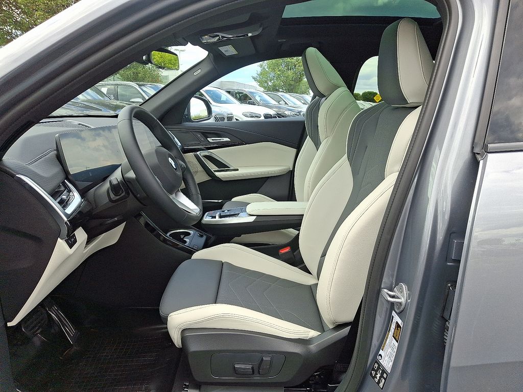 Thumbnail: 2026 BMW X2 - 6