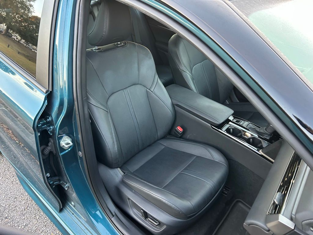 Thumbnail: 2025 Toyota Camry - 15