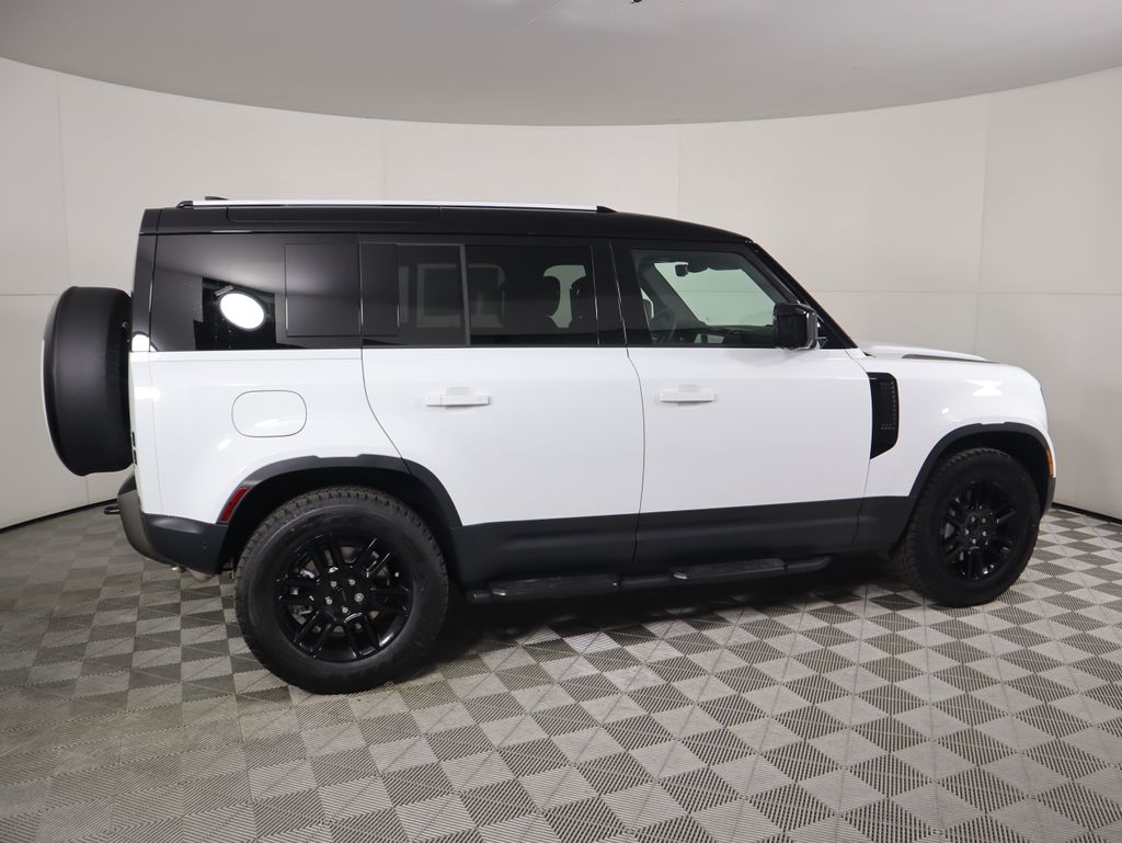 Thumbnail: 2026 Land Rover Defender - 4