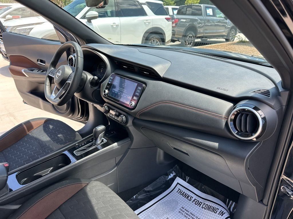 2023 Super Black Nissan Kicks SR FWD SUV