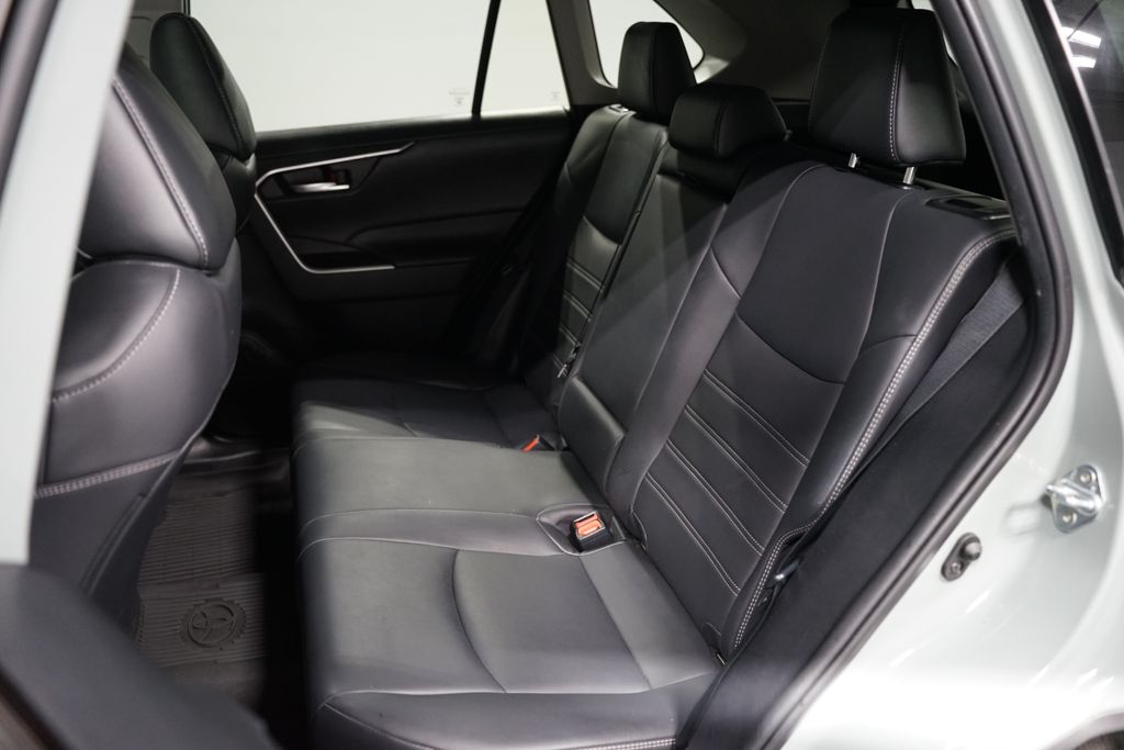 Thumbnail: 2021 Toyota RAV4 - 28