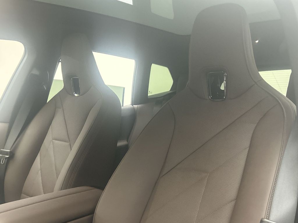 2025 BMW iX xDrive50 11
