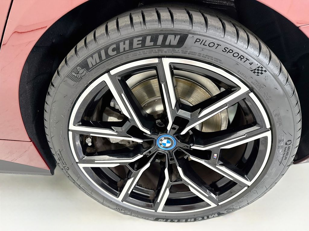 Thumbnail: 2023 BMW i4 - 30