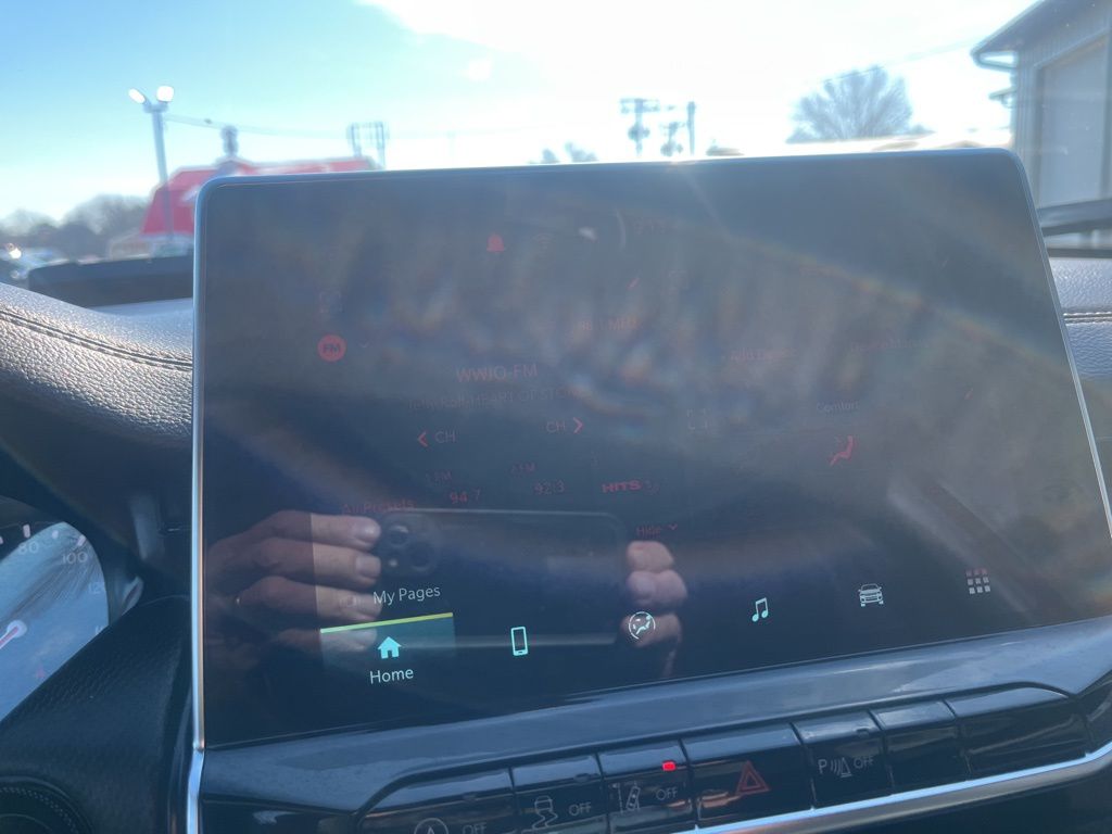 Used 2025 Red Jeep Trailhawk image 29