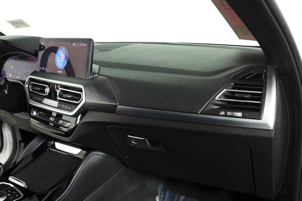 Thumbnail: 2022 BMW X4 - 14