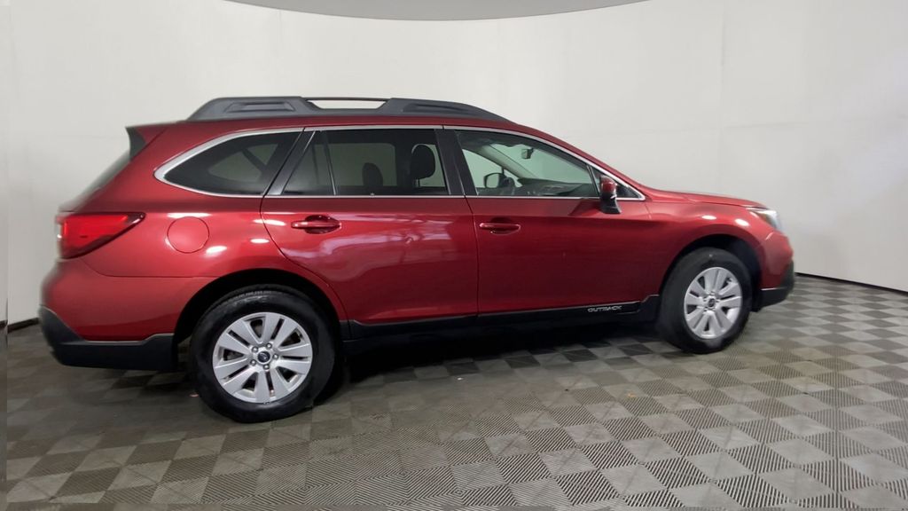 2019 Subaru Outback 2.5i Premium 9