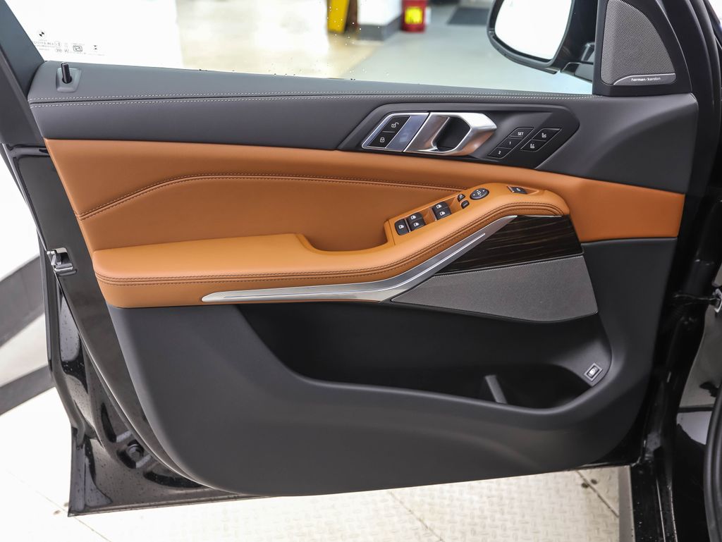 Thumbnail: 2026 BMW X5 - 9